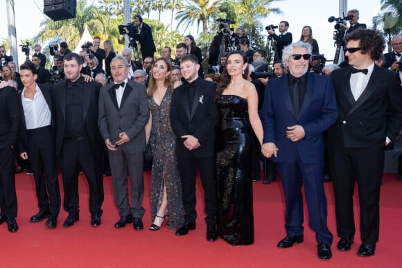 Malik Frikah, Karim Laklou, Ahmed Hamidi, Audrey Diwan, Anthony Bajon, Élodie Bouchez, Alain Chabat, Vincent Lacoste - Montée des marches du film " L'amour ouf " lors du 77ème Festival International du Film de Cannes, au Palais des Festivals à Cannes. Le 23 mai 2024 © Olivier Borde / Bestimage 