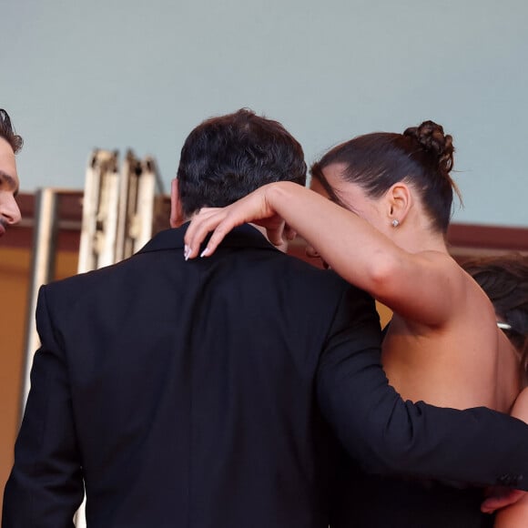 François Civil, Gilles Lellouche, Adèle Exarchopoulos - Montée des marches du film " L'amour ouf " lors du 77ème Festival International du Film de Cannes, au Palais des Festivals à Cannes. Le 23 mai 2024 © Jacovides-Moreau / Bestimage 