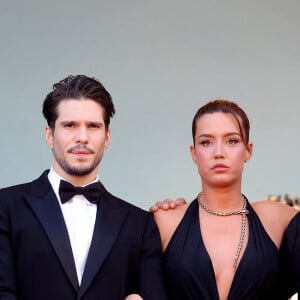 François Civil, Adèle Exarchopoulos - Montée des marches du film " L'amour ouf " lors du 77ème Festival International du Film de Cannes, au Palais des Festivals à Cannes. Le 23 mai 2024 © Jacovides-Moreau / Bestimage 