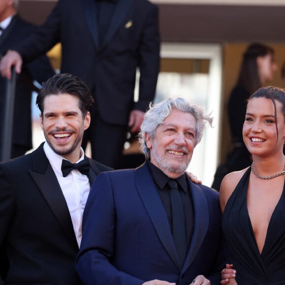 Karim Leklou, François Civil, Alain Chabat, Adèle Exarchopoulos, Mallory Wanecque - Montée des marches du film " L'amour ouf " lors du 77ème Festival International du Film de Cannes, au Palais des Festivals à Cannes. Le 23 mai 2024 © Jacovides-Moreau / Bestimage 