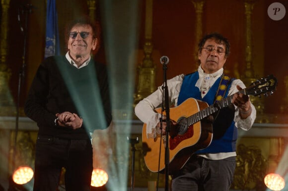 Mais la dispute aura été de courte durée...
Alain Souchon pendant le concert de Laurent Voulzy a l'eglise St Sulpice a Paris, France le 22 Mars 2019. Photo by Julien Reynaud/APS-Medias/ABACAPRESS.COM