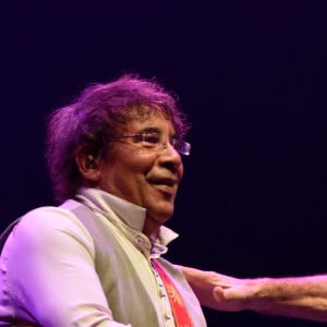 Alain Souchon, Laurent Voulzy sur scene pendant le un concert 'Agir en Scene' a l'Olympia, Paris, France, le 17 octobre 2017. Photo by Alban Wyters/ABACAPRESS.COM