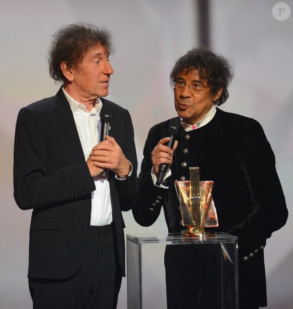 Alain Souchon et Laurent Voulzy lors de la 30e cérémonie des Victoires de la Musique qui s'est tenue au Zénith de Paris, le 13 février 2015. Photo par NIcolas Briquet/ABACAPRESS.COM