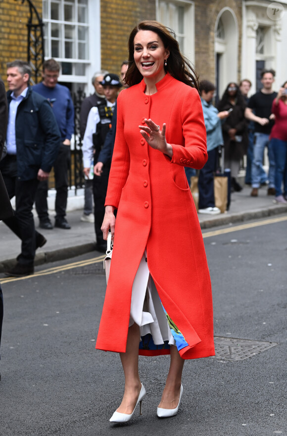 L'artiste, pourtant, avait fait des compliments à Kate Middleton ! 
Le prince William, prince de Galles, et Catherine (Kate) Middleton, princesse de Galles, au pub Dog & Duck (Soho) à Londres, le 4 mai 2023. Cette visite a pour objectif de voir comment l'établissement se prépare à célébrer le couronnement du roi d'Angleterre et de la reine consort, prévu le 6 mai 2023. 