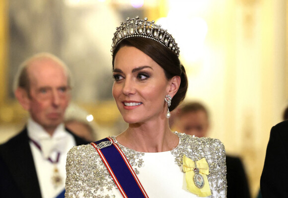 Catherine (Kate) Middleton, princesse de Galles (porte le diadème "Lover's Knot", le préféré de Diana) - Arrivées au Banquet d'Etat organisé au palais de Buckingham, à Londres, pendant la visite d'Etat du président sud-africain au Royaume-Uni le 22 novembre 2022. 