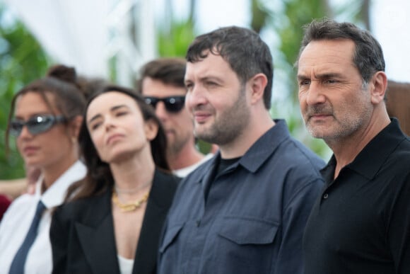 L'acteur et réalisateur est néanmoins dans l'oeil du cyclone, car son film est la cible de nombreuses critiques.
Adèle Exarchopoulos, Elodie Bouchez, Karim Leklou et Gilles Lellouche assistent au photocall de "L'Amour Ouf" dans le cadre du 77ème Festival International du Film de Cannes, le 24 mai 2024. Aurore Marechal/ABACAPRESS.COM