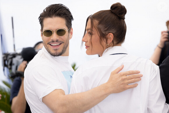 François Civil et Adèle Exarchopoulos assistent au Photocall de "L'Amour Ouf" au 77ème Festival de Cannes au Palais des Festivals le 24 mai 2024. Shootpix/ABACAPRESS.COM