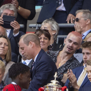 Le prince William, prince de Galles, et son fils le prince George de Galles, assistent à la finale de la coupe Emirates FA 2024 entre Manchester United et Manchester City au stade de Wembley à Londres, le 25 mai 2024. © SPP / Panoramic / Bestimage 