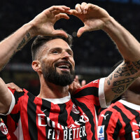 VIDEO Olivier Giroud entouré de sa discrète femme Jennifer et de leurs 4 enfants (et pas que !) pour ses adieux à Milan