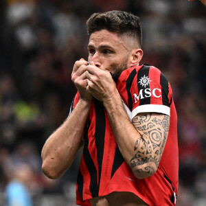 Le footballeur français jouait depuis 3 ans en Italie
Olivier Giroud fait ses adieux aux supporters du Milan AC après son dernier march face au Salernitana au stade San Siro. Milan, le 25 mai 2024. 