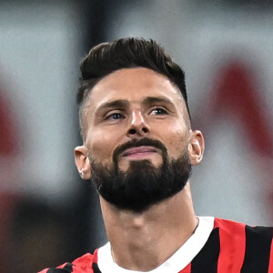 Olivier Giroud fait ses adieux aux supporters du Milan AC après son dernier march face au Salernitana au stade San Siro. Milan, le 25 mai 2024. 