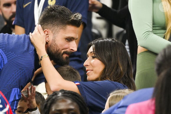 GIROUD Olivier (FRA) embrassant sa femme Jennifer - People et joueurs en famille dans les tribunes lors du match de demi-finale "France - Maroc" lors de la Coupe du Monde 2022 au Qatar (FIFA World Cup Qatar 2022). © JB Autissier / Panoramic / Bestimage 