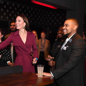 Le prince William, prince de Galles, et Catherine (Kate) Middleton, princesse de Galles, lors d'une visite au pub "The Rectory" à Birmingham, le 20 avril 2023. Ils ont rencontré les futurs dirigeants et propriétaires d'entreprises locales du secteur des industries créatives de la ville. 