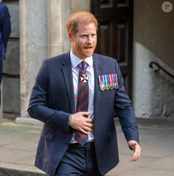 Le prince Harry, duc de Sussex arrive à la célébration du 10ème anniversaire des Invictus Games, en la cathédrale Saint-Paul à Londres, le 8 mai 2024. Venu sans sa femme et ses enfants, il ne rencontrera pas son père qui lutte actuellement contre un cancer. © Tayfun Salci/ZUMA Press/Bestimage 