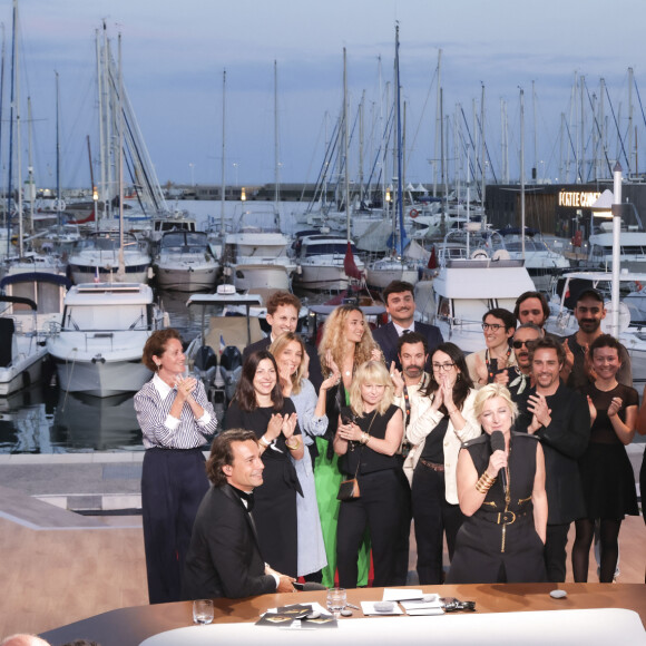 Exclusif - Mohamed Bouhafsi, Celine Salette, Samuel Lebihan, Charlotte Le Bon, Anne-Elisabeth Lemoine, Patrick Cohen, Santa, Bertrand Chameroy, Pierre Lescure sur le plateau de l'émission "C à vous" lors du 77ème Festival International du Film de Cannes (14 - 25 mai 2024), le 24 mai 2024. © Jack Tribeca / Bestimage