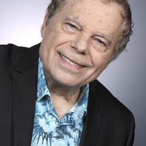 Exclusif - Portrait de Gérard Majax à Paris, le 29 novembre 2022. © Cédric Perrin/Bestimage