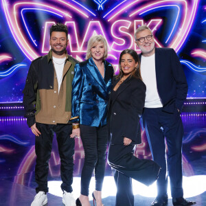 Elle a retrouvé Kev Adams, Inès Reg et Laurent Ruquier
Kev Adams, Inès Reg, Chantal Ladesou et Laurent Ruquier, les enquêteurs de "Mask Singer 2024'