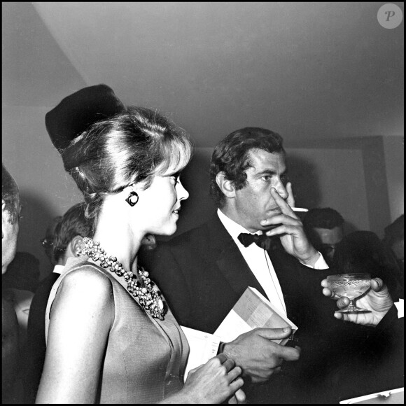 Il l'a abandonnée pour Jane Fonda.
Jane Fonda et Roger Vadim en 1966