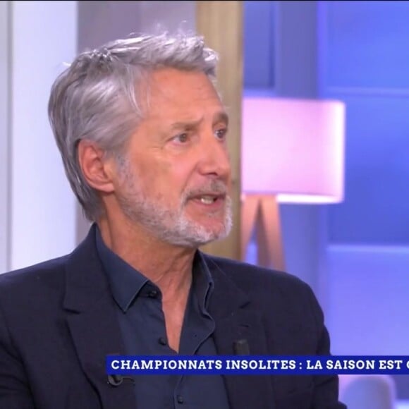 Antoine de Caunes a effectivement été très affecté par la mort de son ami et mentor, disparu en octobre 2018.