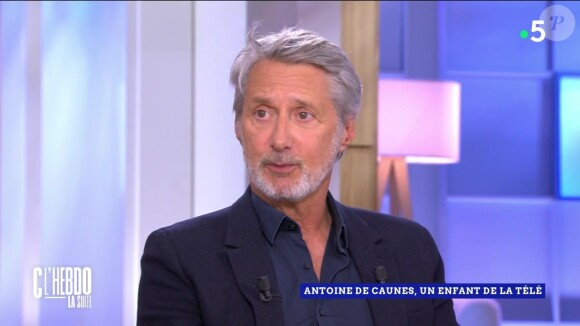 Antoine de Caunes était invité de "C l'hebdo" pour assurer la promotion du magazine "Vieux" qu'il vient de créer et éditer.