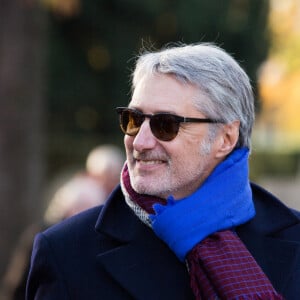 Antoine de Caunes assistant aux funérailles de son ami et mentor Philippe Gildas au cimetière du Père Lachaise à Paris, le 5 novembre 2018. Nasser Berzane/ABACAPRESS.COM