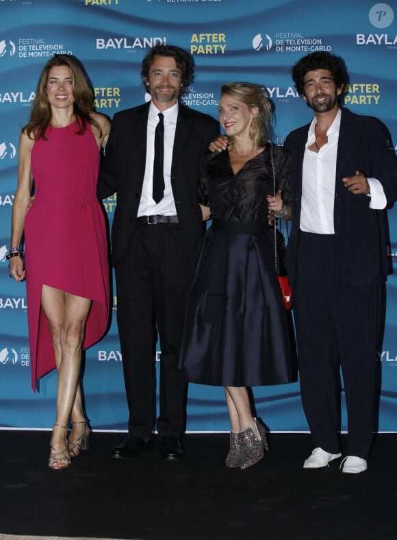 Hubert Benhamdine, Marie-Gaëlle Cals, Nadia Fossier et Foloco Marchi lors du photocall de l'after party de la cérémonie d'ouverture du 61e Festival de télévision de Monte-Carlo à Monte-Carlo Beach à Monaco, le 17 juin 2022. © Denis Guignebourg/BestImage