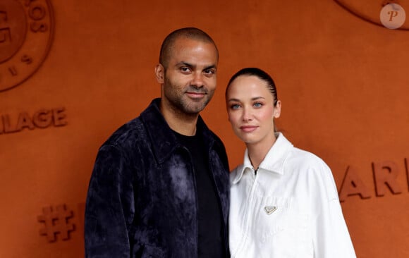 Tony Parker et sa compagne Agathe Teyssier au village lors des Internationaux de France de tennis de Roland Garros 2024 à Paris le 2 juin 2024. © Dominique Jacovides / Cyril Moreau / Bestimage