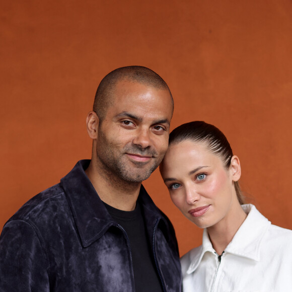 Tony Parker et sa compagne Agathe Teyssier au village lors des Internationaux de France de tennis de Roland Garros 2024 à Paris le 2 juin 2024. © Dominique Jacovides / Cyril Moreau / Bestimage