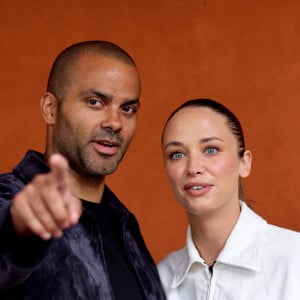 Tony Parker et sa compagne Agathe Teyssier au village lors des Internationaux de France de tennis de Roland Garros 2024 à Paris le 2 juin 2024. © Dominique Jacovides / Cyril Moreau / Bestimage