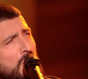 Michal sur le plateau de la "Star Academy" en décembre 2023 avec Pierre Garnier.