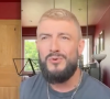 Michal dévoile un nouveau look dans "Télématin" en posant une question à Elodie Frégé.