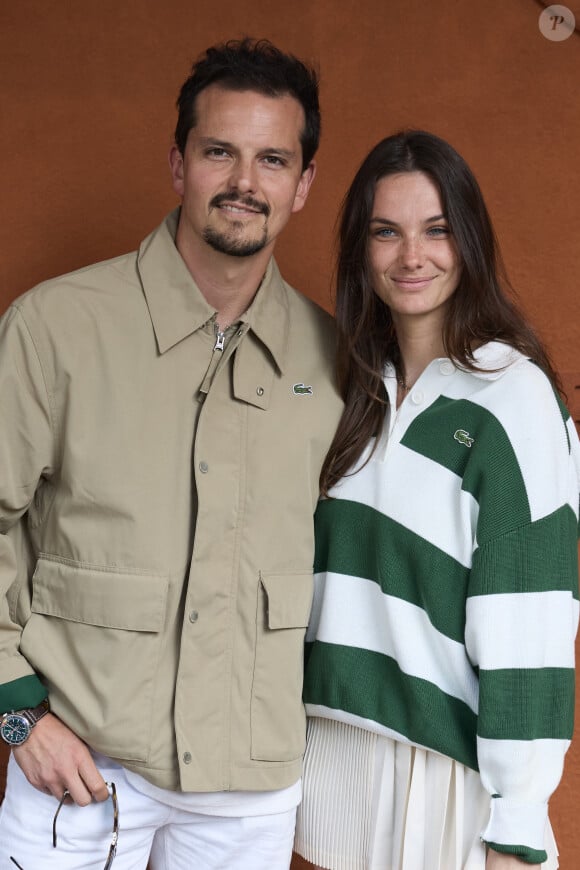 Juan Arbelaez et sa compagne Cassandre Verdier au village lors des Internationaux de France de tennis de Roland Garros 2024, à Paris, France, le 4 juin 2024. © Jacovides-Moreau/Bestimage