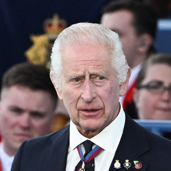 Le roi Charles III d'Angleterre - La famille royale d'Angleterre lors des commémorations du 80ème anniversaire du débarquement (D-Day) à Portsmouth. Le 5 juin 2024 © Dylan Martinez / Pool / Bestimage 