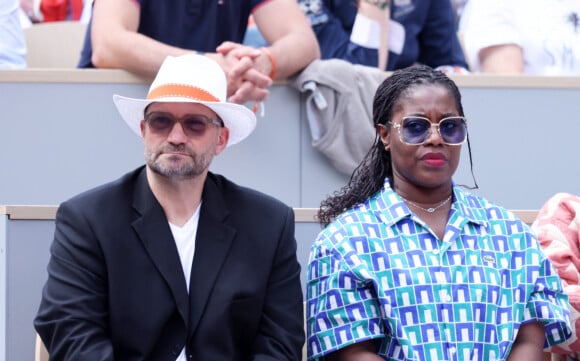 Claudia Tagbo était quant à elle accompagnée de son mari pour assister aux différentes rencontres programmées ce jour-là
Claudia Tagbo et son mari dans les tribunes des Internationaux de France de tennis de Roland Garros 2024 à Paris, France, le 6 juin 2024. © Jacovides-Moreau/Bestimage 