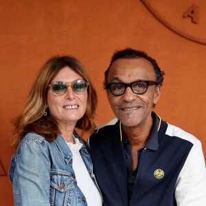 Plusieurs couples se sont affichés main dans la main du côté de Roland-Garros depuis le début du tournoi
Manu Katché et sa femme Laurence - Célébrités au village des Internationaux de France de tennis de Roland Garros 2024 à Paris. © Jacovides / Moreau / Bestimage 