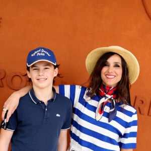 Elise Chassaing et son fils Octave - Célébrités au village des Internationaux de France de tennis de Roland Garros 2024 à Paris le 6 juin 2024. © Jacovides / Moreau / Bestimage 