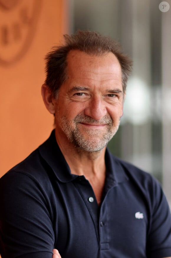 Stéphane De Groodt - Célébrités au village des Internationaux de France de tennis de Roland Garros 2024 à Paris le 6 juin 2024. © Jacovides / Moreau / Bestimage