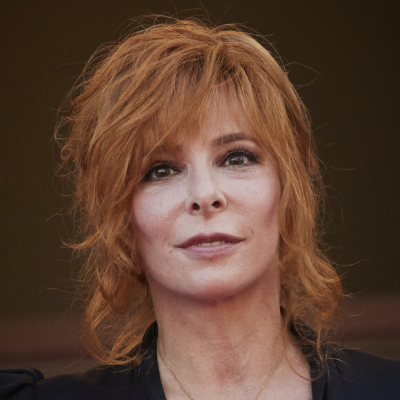Alors que Mylène Farmer, artiste si rare, sera sur la scène du Stade de France du 27 septembre au 1er octobre,
Mylène Farmer - Montée des marches du film " OSS 117 : Alerte rouge en Afrique Noire " lors du 74ème Festival International du Film de Cannes. © Borde-Jacovides-Moreau / Bestimage