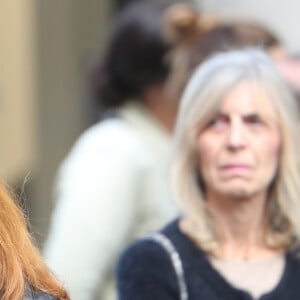 Les admirateurs de Mylène Farmer peuvent donc souffler.
Mylène Farmer lors des obsèques de Jean Rochefort en l'église Saint-Thomas d'Aquin à Paris, le 13 octobre 2017. 