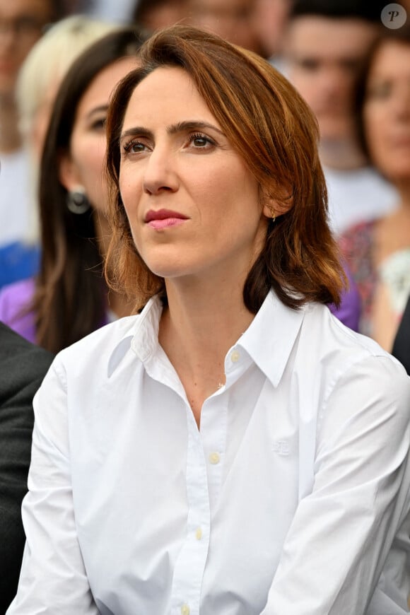 Elle avait déjà été élue députée européenne cinq ans plus tôt
Valérie Hayer, la tête de liste de Renaissance, durant le dernier meeting de campagne de Renaissance, la liste de la majorité présidentielle, à Nice, le 6 juin 2024, pour les élections européennes 2024. Les élections européennes permettent aux citoyens européens de désigner leurs représentants au Parlement européen. Les prochaines élections européennes auront lieu entre le 6 et le 9 juin 2024, en fonction de la règlementation électorale de chaque pays. Les électeurs français seront appelés aux urnes le dimanche 9 juin 2024 (samedi 8 juin pour le continent américain et les Caraïbes) pour élire les représentants français. Les députés européens sont élus au suffrage universel direct à un tour. © Bruno Bebert / Bestimage 