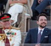 Elle est apparue dans une superbe robe rouge mettant en avant son baby-bump.
Le roi Abdalllah II, la reine Rania, le Prince Hussein et Rajwa de Jordanie, le 9 juin 2024. Balkis Press/ABACAPRESS.COM