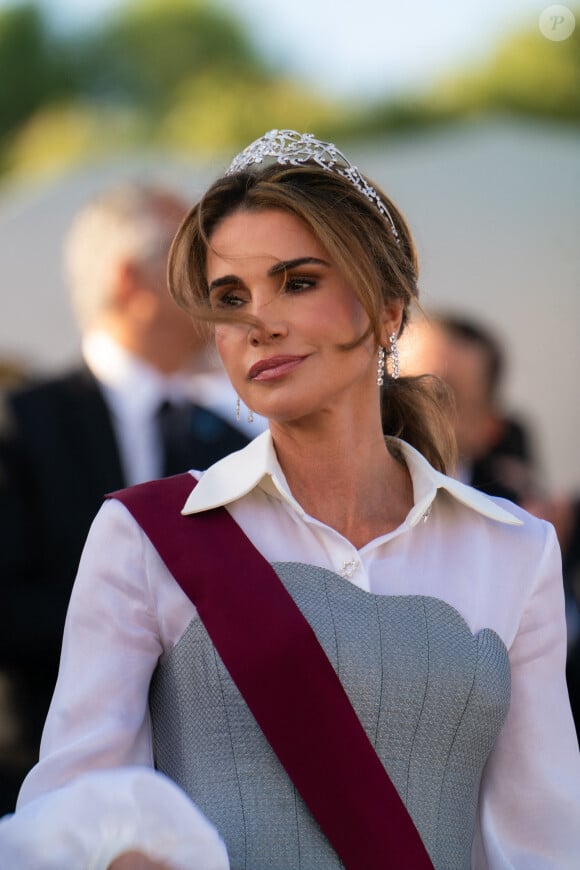 De son côté, la reine Rania de Jordanie est apparue dans un look sophistiqué et audacieux.
La reine Rania de Jordanie, le 9 juin 2024. Photo by Balkis Press/ABACAPRESS.COM