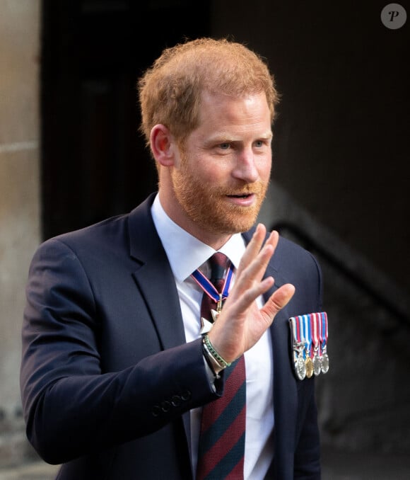 Le prince Harry, duc de Sussex arrive à la célébration du 10ème anniversaire des Invictus Games, en la cathédrale Saint-Paul à Londres, le 8 mai 2024. Venu sans sa femme et ses enfants, il ne rencontrera pas son père qui lutte actuellement contre un cancer. © Tayfun Salci/ZUMA Press/Bestimage 