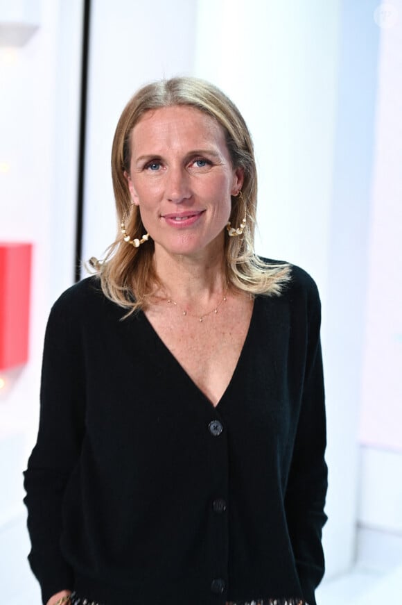 Exclusif - Agathe Lecaron - Enregistrement de l'émission "Vivement Dimanche" au Studio Gabriel à Paris, présentée par M.Drucker et diffusée le 27 novembre sur France 3. Le 16 novembre 2022 © Guillaume Gaffiot / Bestimage