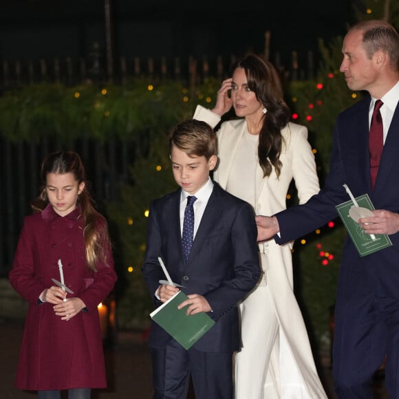 Le prince William, prince de Galles,Catherine (Kate) Middleton, princesse de Galles, Le prince George de Galles,La princesse Charlotte de Galles, La princesse Charlotte de Galles - Traditionnel concert de Noël "Together At Christmas" à l'abbaye de Westminster à Londres le 8 décembre 2023. 