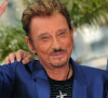 Interrogée sur la tenue que portait Johnny pour être enterré, Laura Smet a répondu qu'il était vêtu d'un costume noir.
Johnny Hallyday assiste au Photocall 'Vengeance' au Palais Des Festival lors du 62ème Festival International du Film de Cannes à Cannes, France, le 17 mai 2009. Photo par Nebinger-Orban/ABACAPRESS.COM