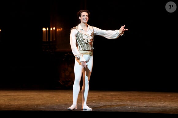 Exclusif - Le Danseur Etoile Germain Louvet - Matinée "Rêve d'Enfants" avec la représentation du ballet "Casse-Noisette" à l'Opéra Bastille à Paris le 17 Décembre 2023. © Bertrand Rindoff / Bestimage 