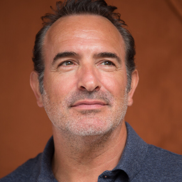 Jean Dujardin assiste aux Internationaux de France 2023 à Roland Garros le 11 juin 2023 à Paris, France. Photo par Nasser Berzane/ABACAPRESS.COM