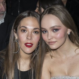 Alysson Paradis et Lily-Rose Depp - Photocall du défilé de la collection Croisière Chanel 2018/2019 au Grand Palais à Paris, France, le 3 mai 2018. © Olivier Borde/Bestimage