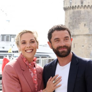 Alysson Paradis et Guillaume Gouix au photocall de la série "L'invitation" lors de la 23ème édition du Festival de la Fiction tv de la Rochelle 2021, à La Rochelle, France, le 18 septembre 2021. © Jean-Marc Lhomer/Bestimage